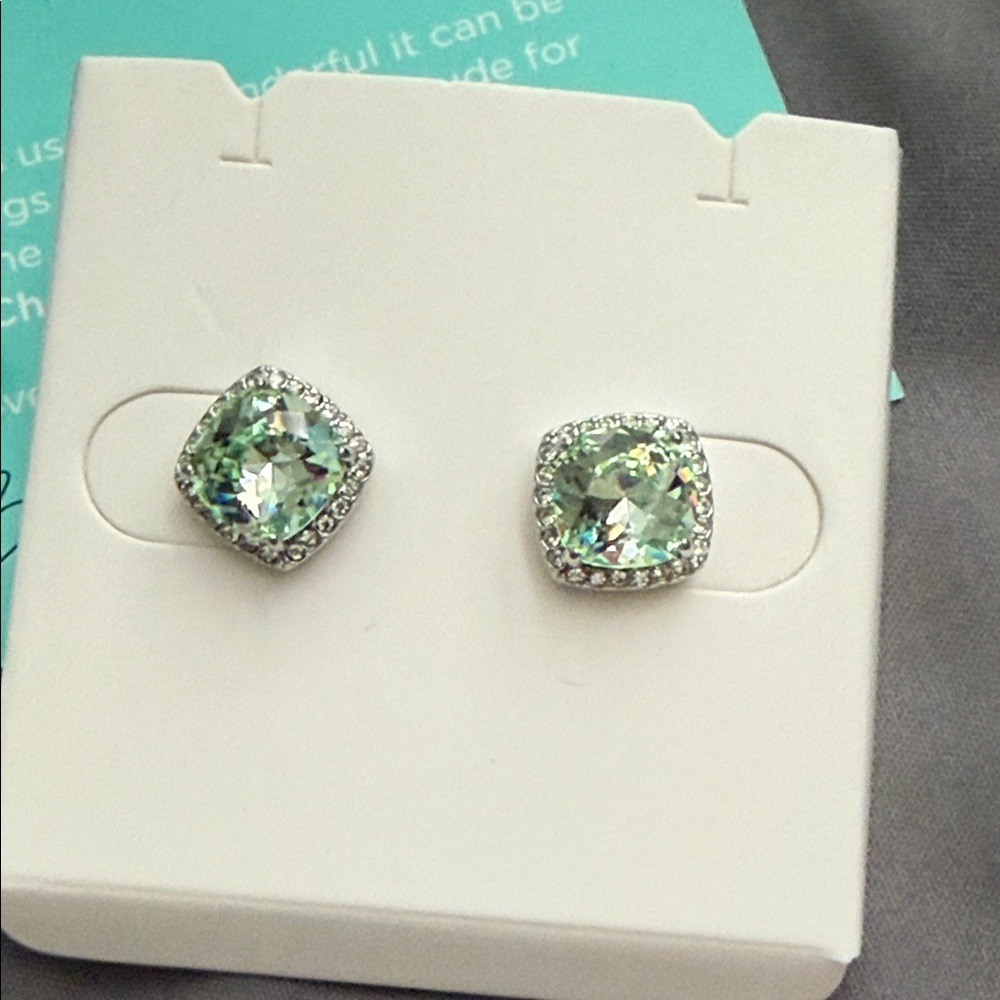 Origami Owl White Pearl Azore and Silver Bracelets Clara Club Stud Earrings - Picture 5 of 7